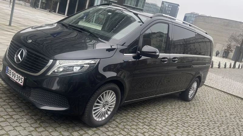 Mercedes-Benz EQV 2022 - Photo 2
