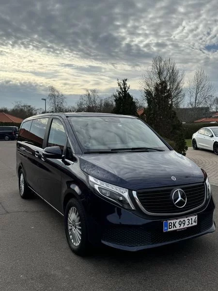 Mercedes-Benz EQV 2022 - Photo 2