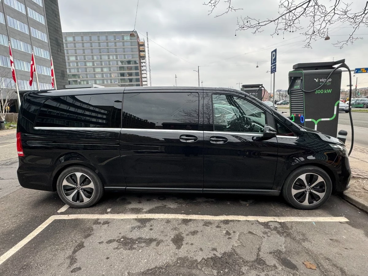 Mercedes-Benz EQV 2023 - Photo 2