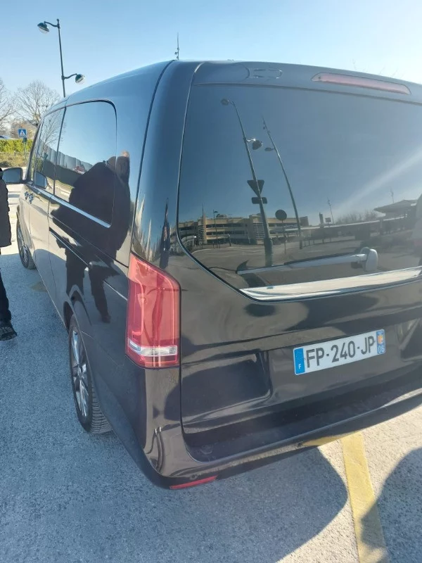 Mercedes-Benz V Class 2019 - Photo 2