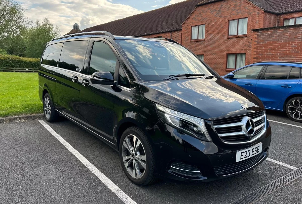 Mercedes-Benz V Class 2020 - Photo 2