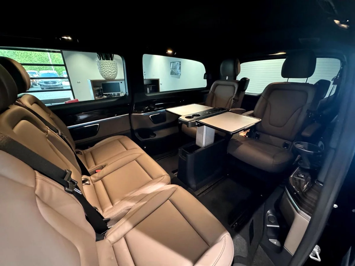 Mercedes-Benz V Class - 300 Avantgarde Business 2024 - Photo 4