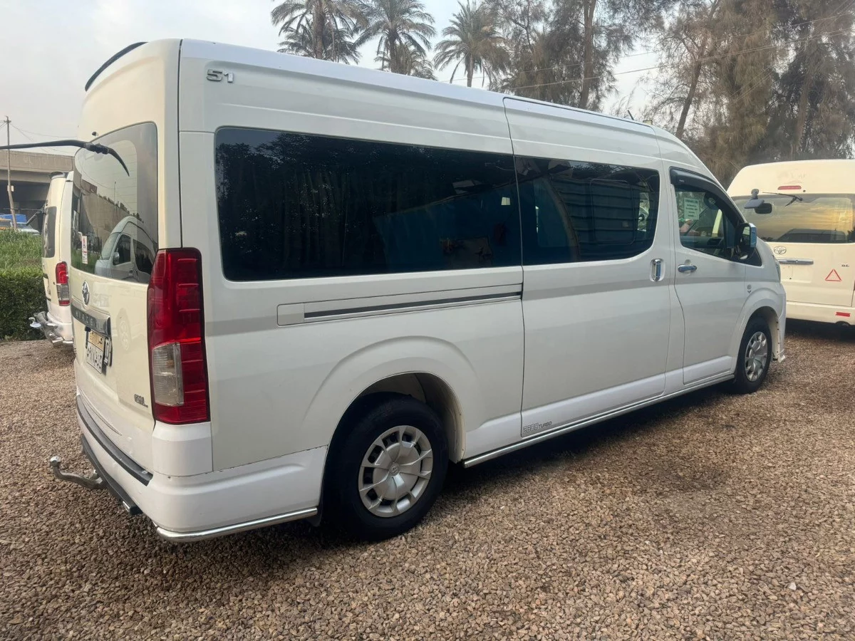 Toyota Hiace 2024 - Photo 2