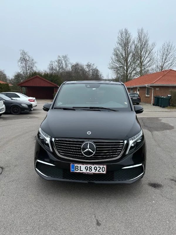 Mercedes-Benz EQV 2023 - Photo 2
