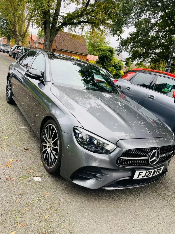 Mercedes-Benz E Class - E220 2021