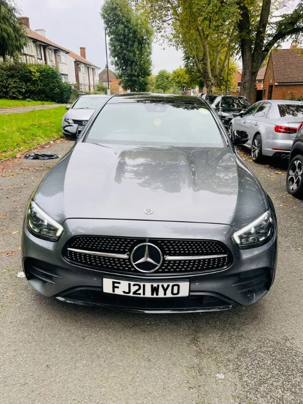 Mercedes-Benz E Class - E220 2021 - Photo 4