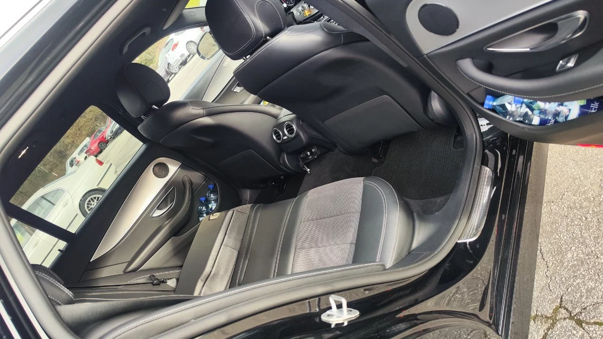 Mercedes-Benz E 220 2020 - Photo 3
