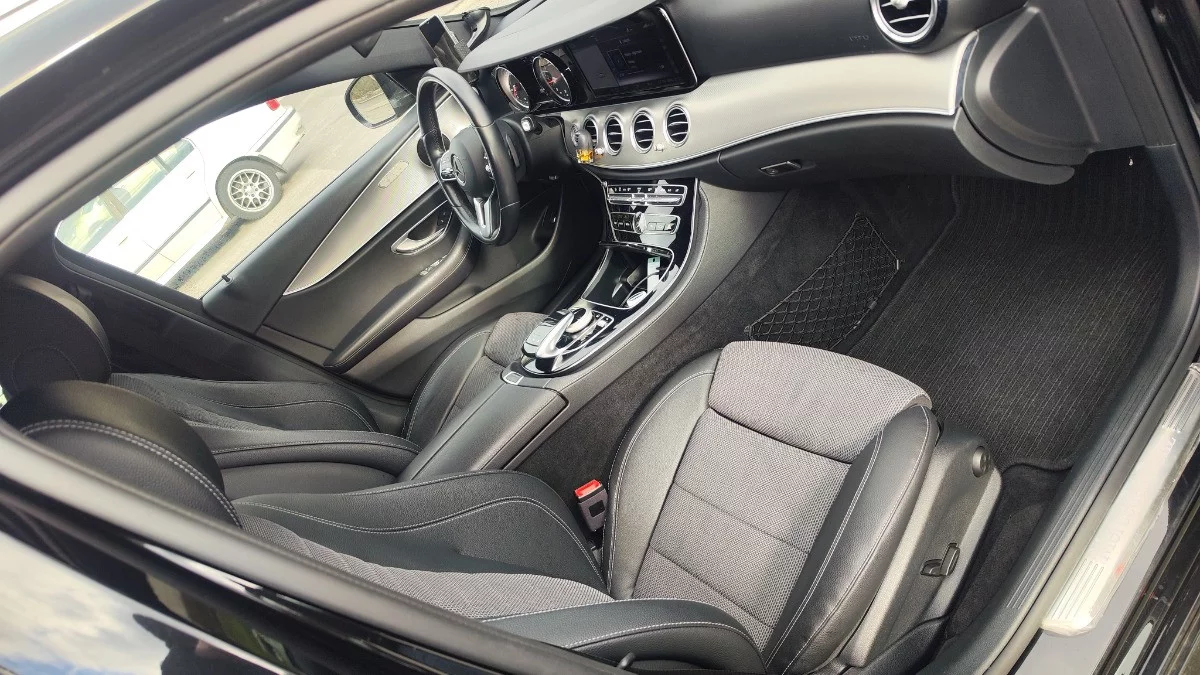 Mercedes-Benz E 220 2020 - Photo 4