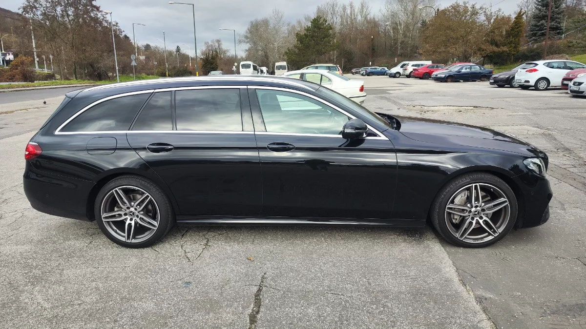 Mercedes-Benz E 220 2020 - Photo 2