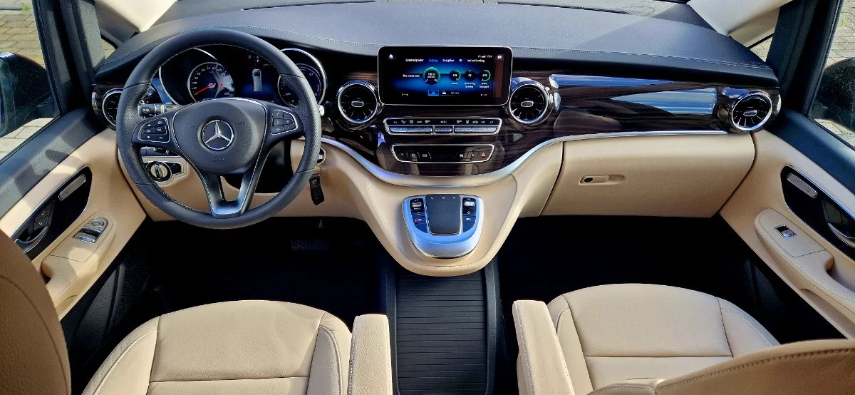 Mercedes-Benz EQV 2024 - Photo 3