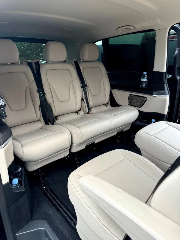 Mercedes-Benz V Class 2024 - Photo 3