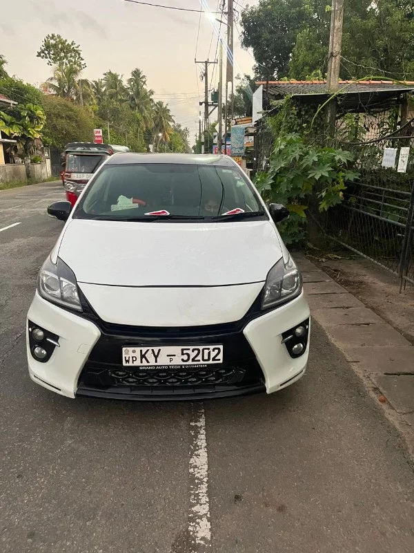 Toyota Prius 2015