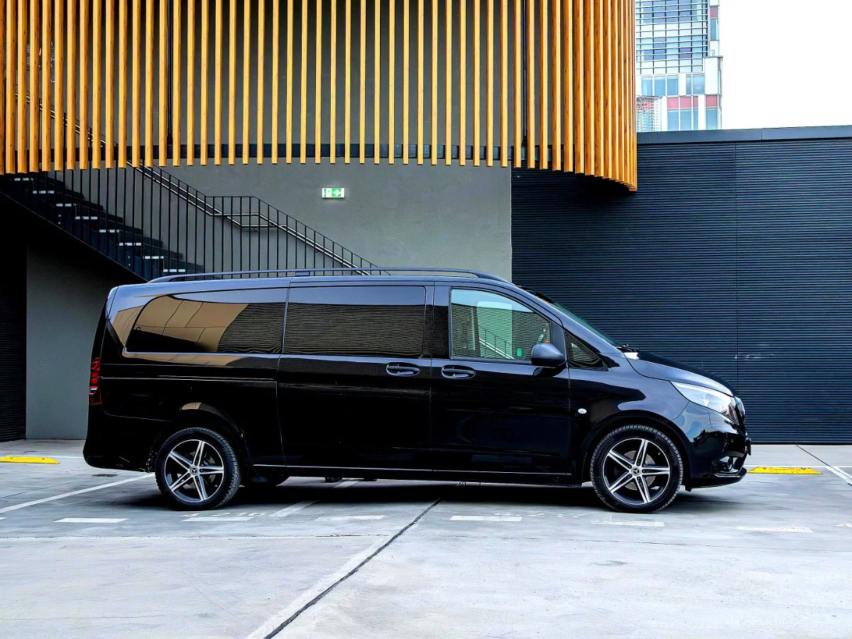 Mercedes-Benz Vito tourer 8+1 2020 - Photo 3