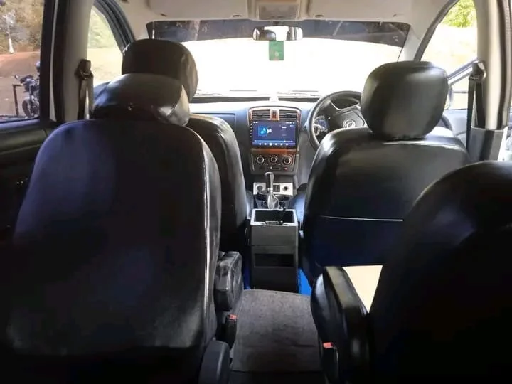 Nissan Caravan 2009 - Photo 3