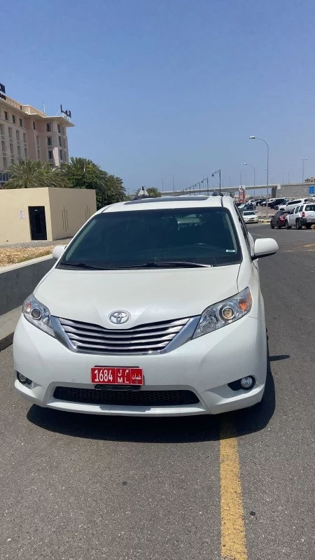 Toyota sieena 2017