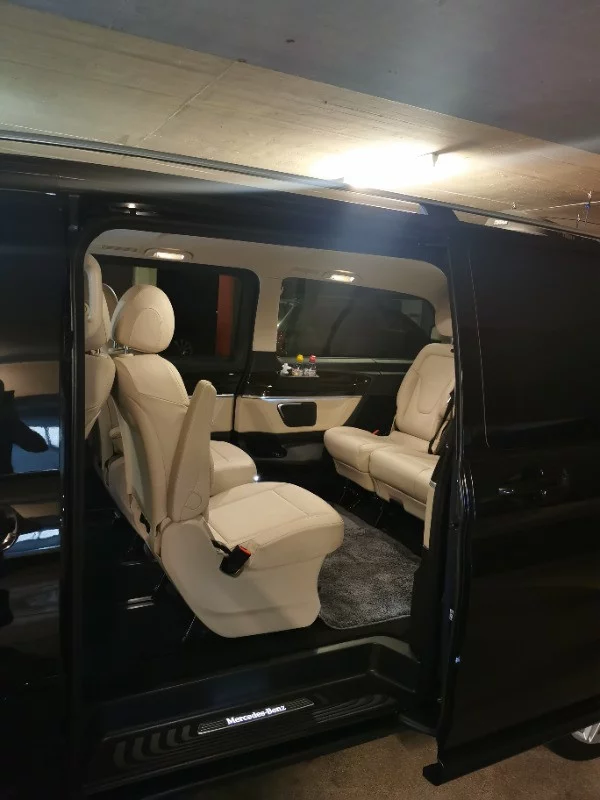 Mercedes-Benz V-class 2017 - Photo 2