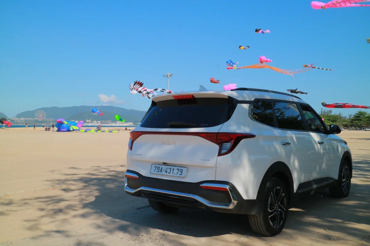 Kia Carens 2023 - Photo 2