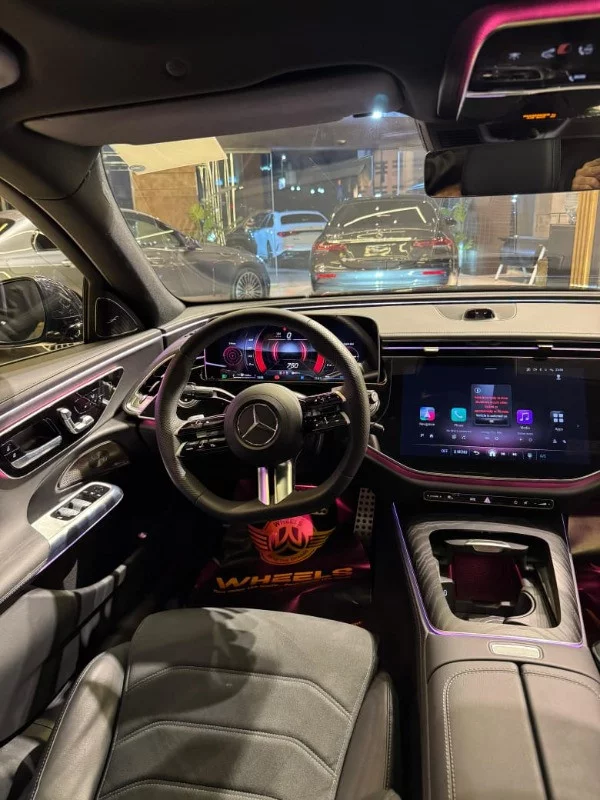 Mercedes-Benz E Class 2024 - Photo 3