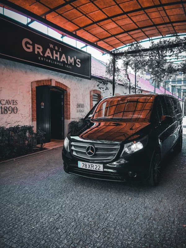 Mercedes-Benz V-class 2019 - Photo 2
