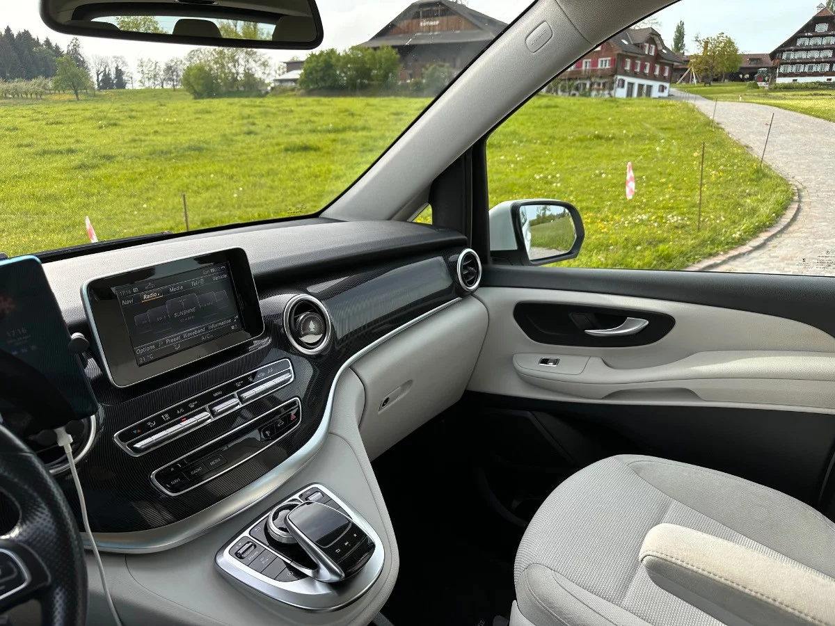 Mercedes-Benz V-class 2017 - Photo 4