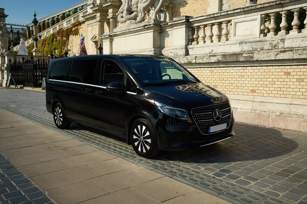 Mercedes-Benz V-Class extra long 2025