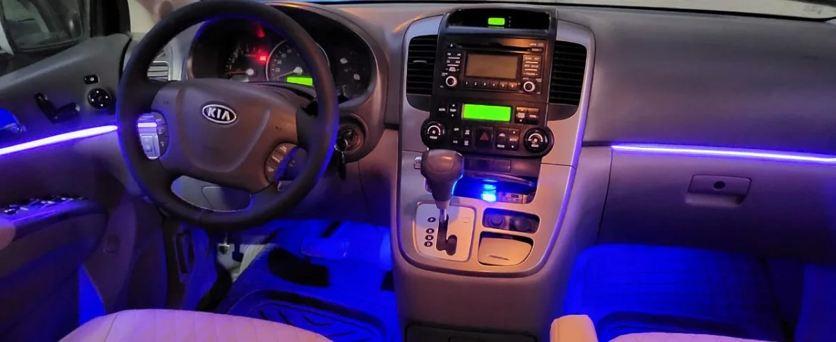 Kia CARNIVAL 2010 - Photo 3