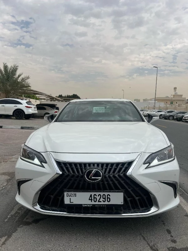 Lexus ES300h 2024