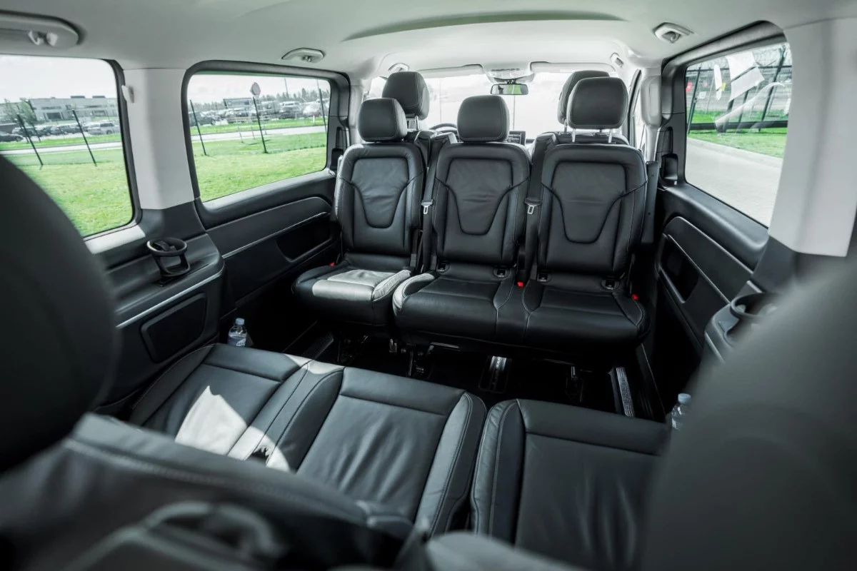 Mercedes-Benz V-class 2020 - Photo 3