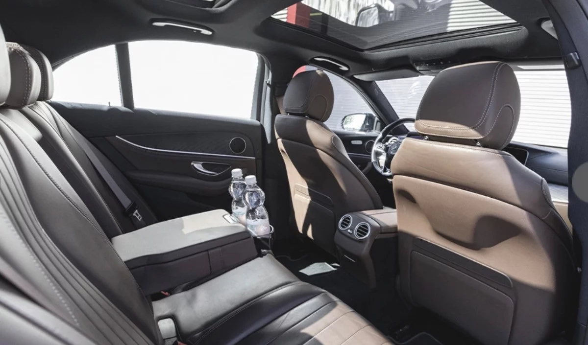 Mercedes-Benz E-class 2020 - Photo 3