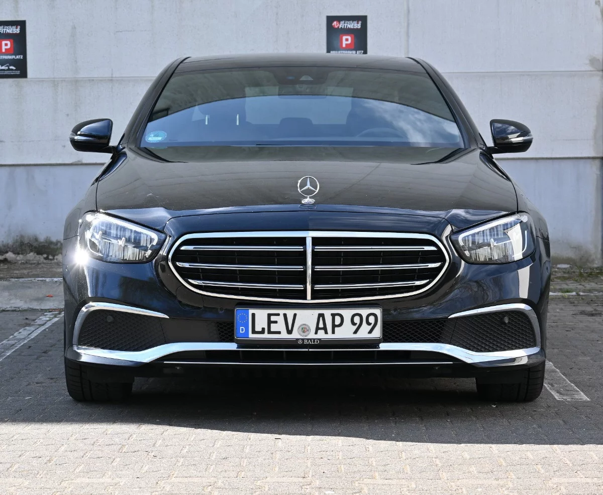 Mercedes-Benz E-class 2023 - Photo 4