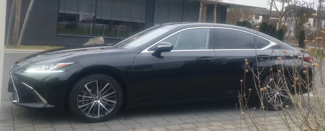 Lexus ES 300 2024