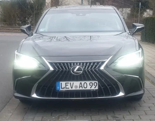 Lexus ES 300 2024 - Photo 2