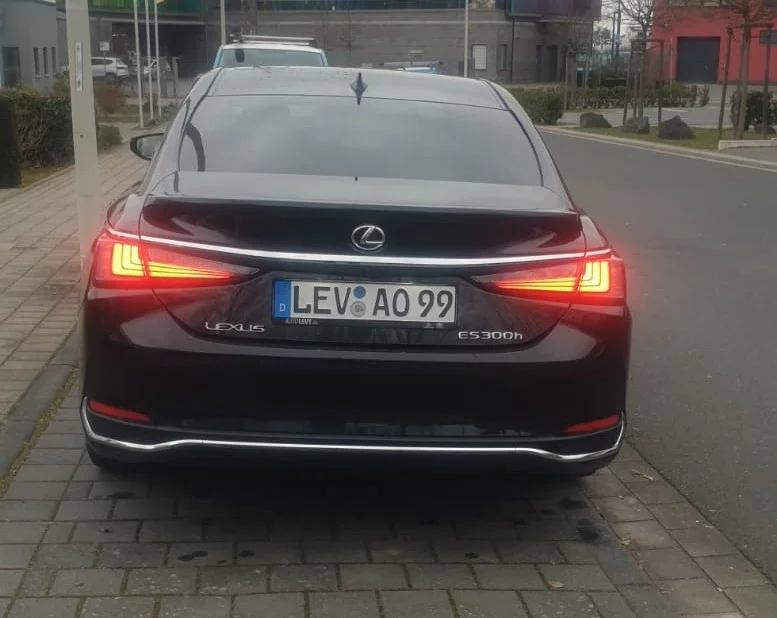 Lexus ES 300 2024 - Photo 3