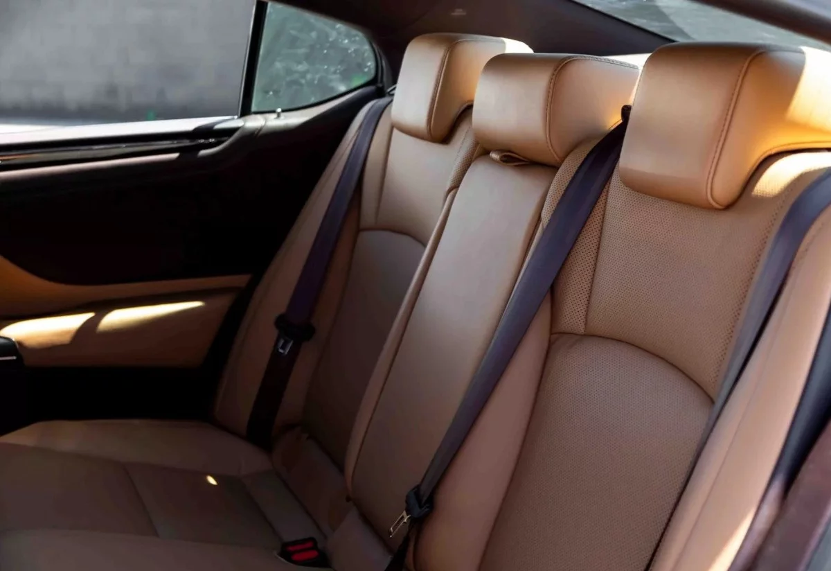Lexus ES 300 2024 - Photo 4