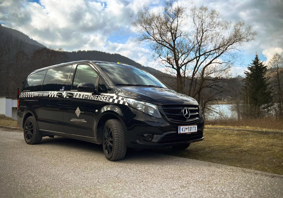 Mercedes-Benz Vito Tourer 2023 - Photo 2