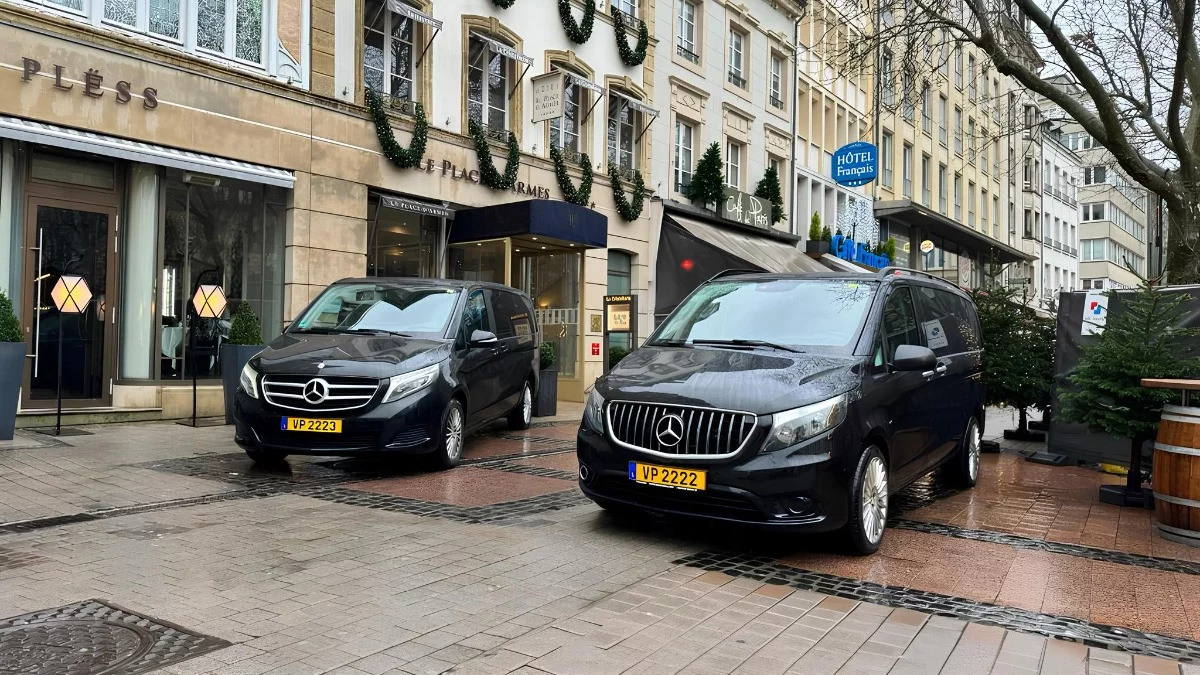 Mercedes-Benz Class V 2022 - Photo 2