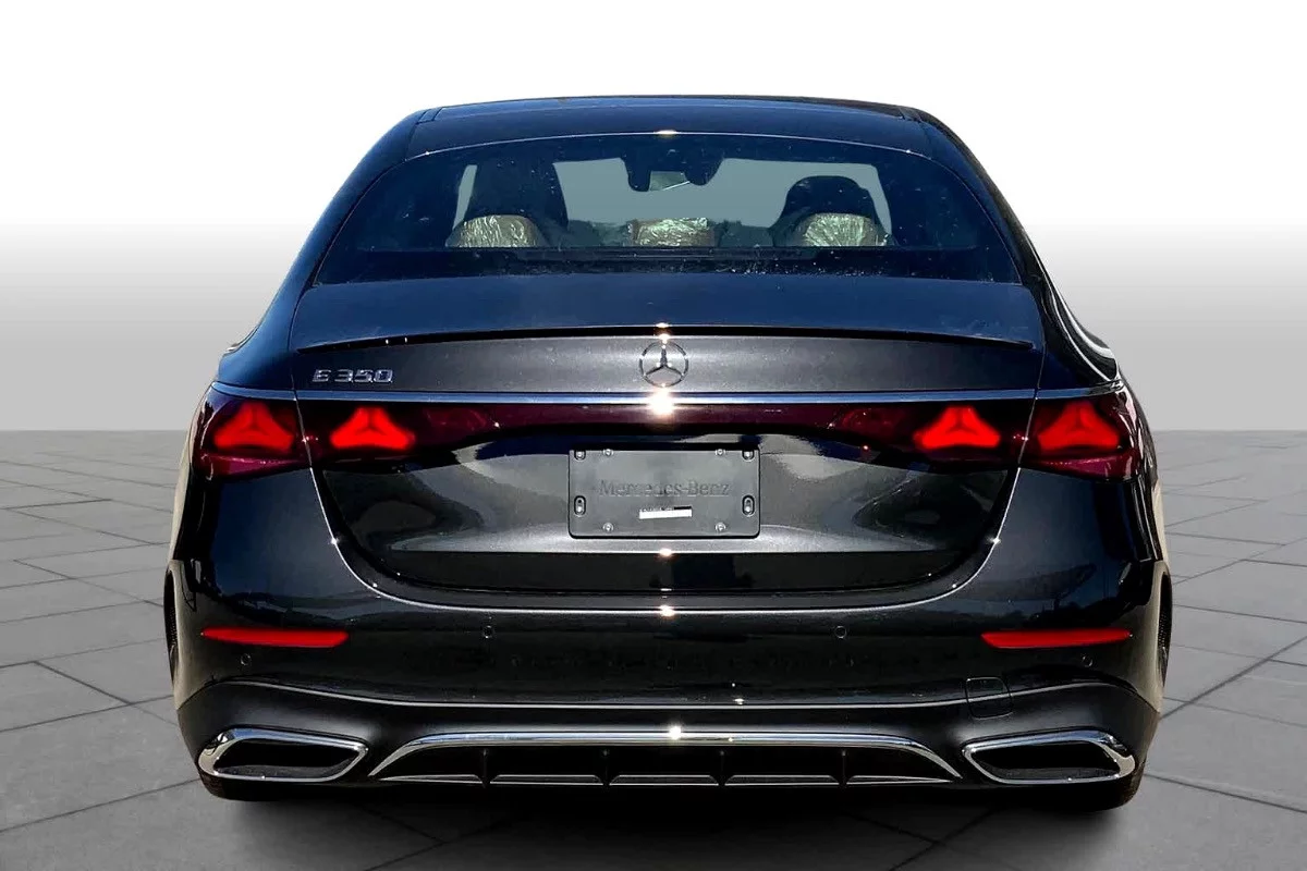 Mercedes-Benz E Class - 350e 2024 - Photo 3
