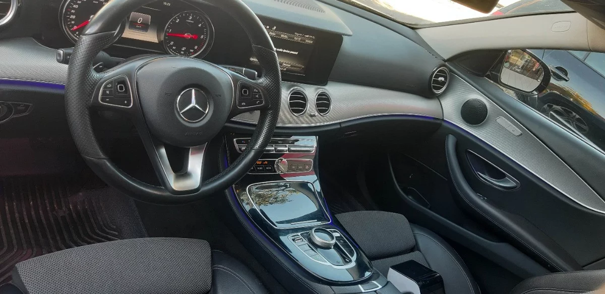 Mercedes-Benz E Class 2019 - Photo 3