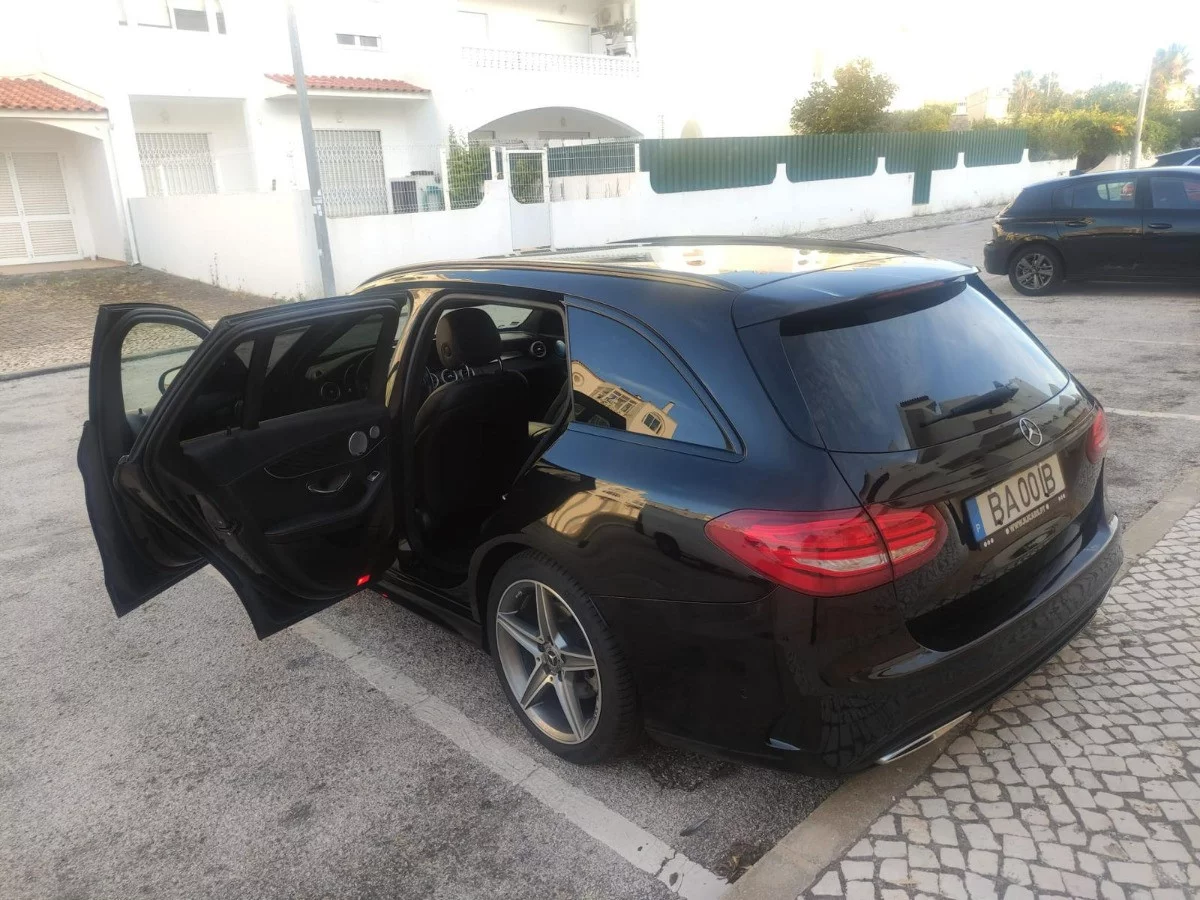 Mercedes-Benz C Class 2022 - Photo 2