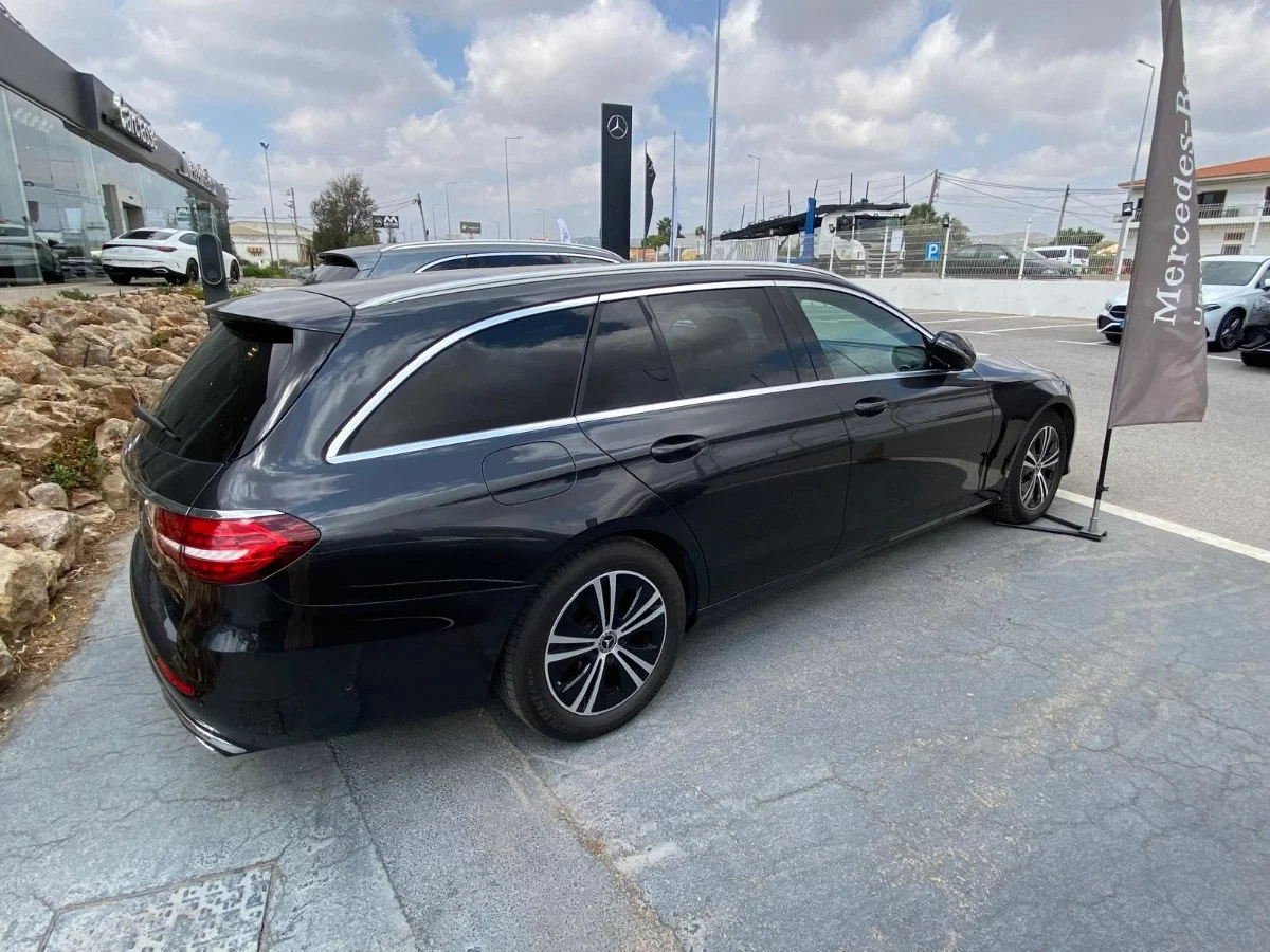Mercedes-Benz C Class 2022 - Photo 4