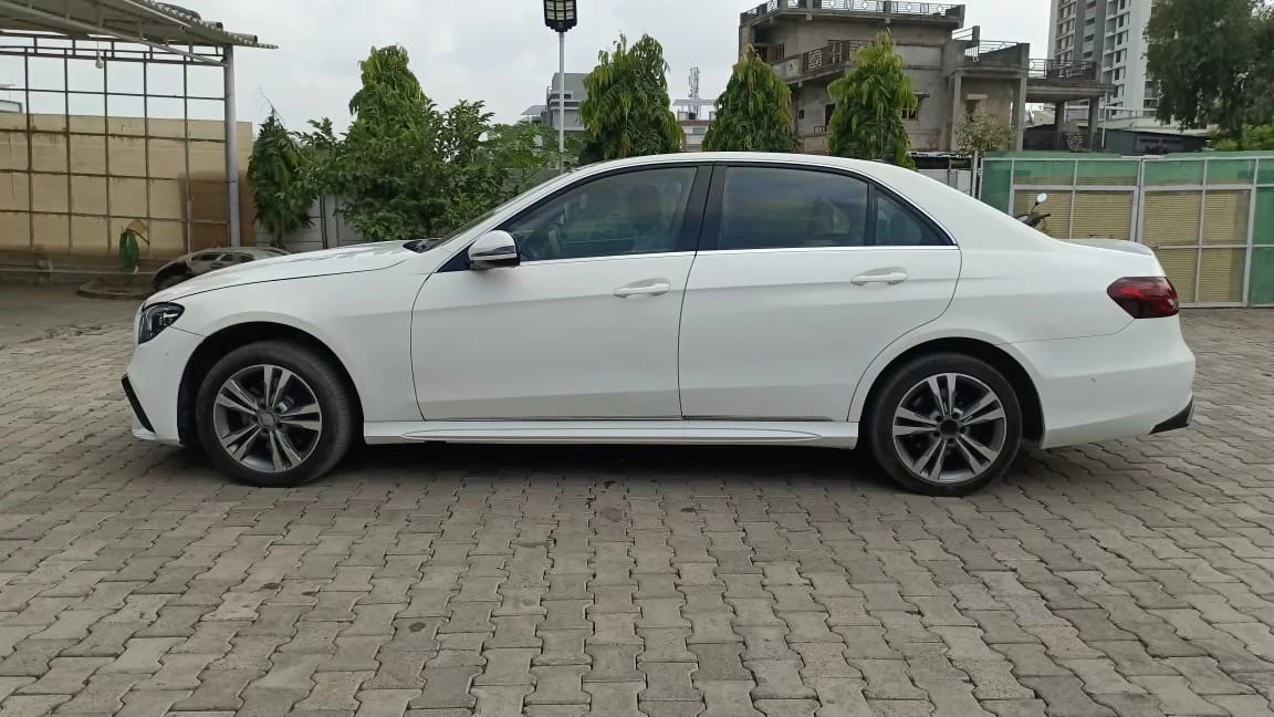 Mercedes-AMG Class E 2023 - Photo 3