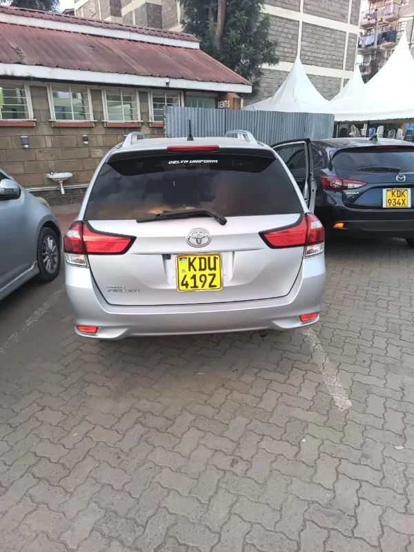 Toyota Fielder 2018 - Photo 2