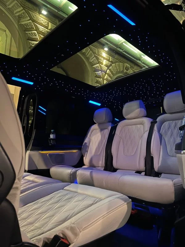 Mercedes-Benz Class V 2024 - Photo 3