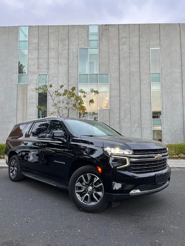 Chevrolet  Suburban 2023