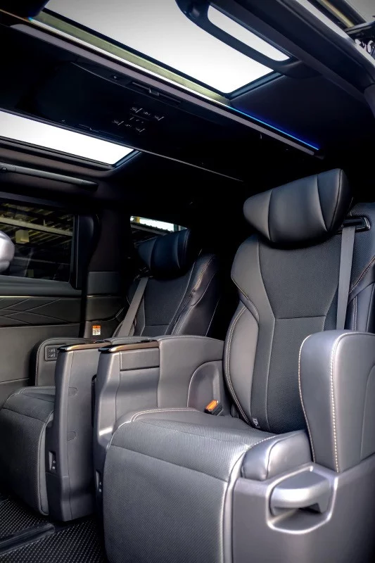 Toyota Alphard 2026 - Photo 3