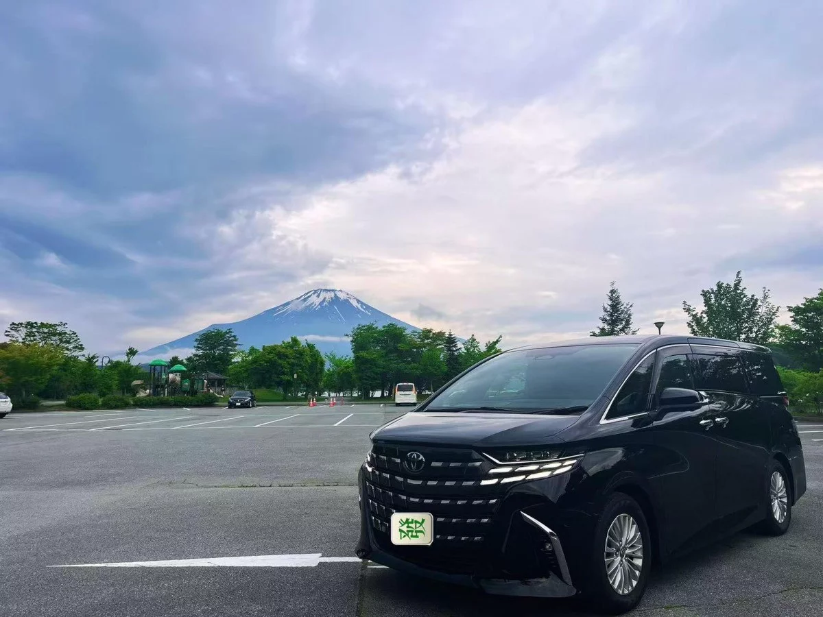 Toyota Alphard 2024