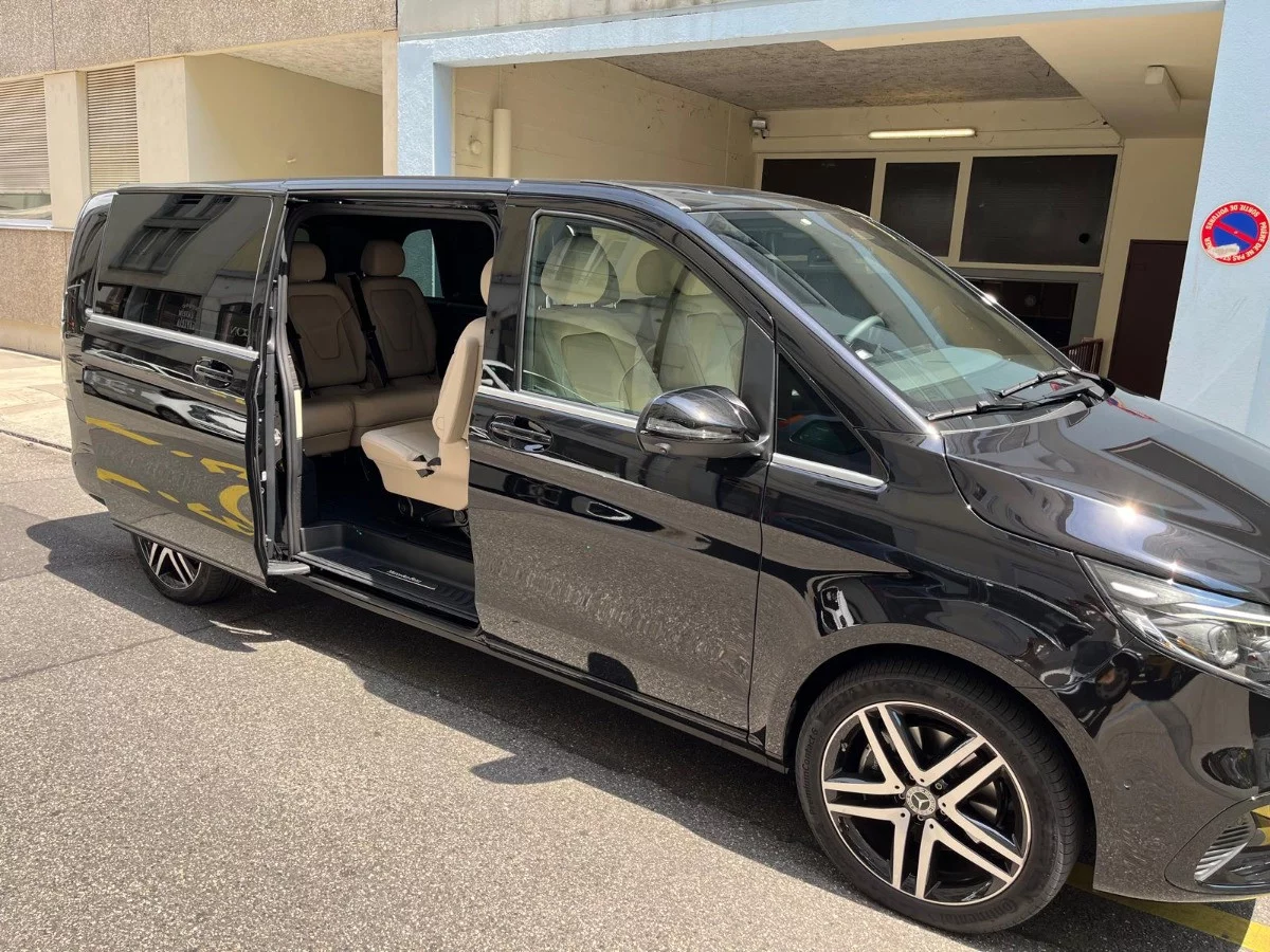 Mercedes-Benz MER 2023 - Photo 3