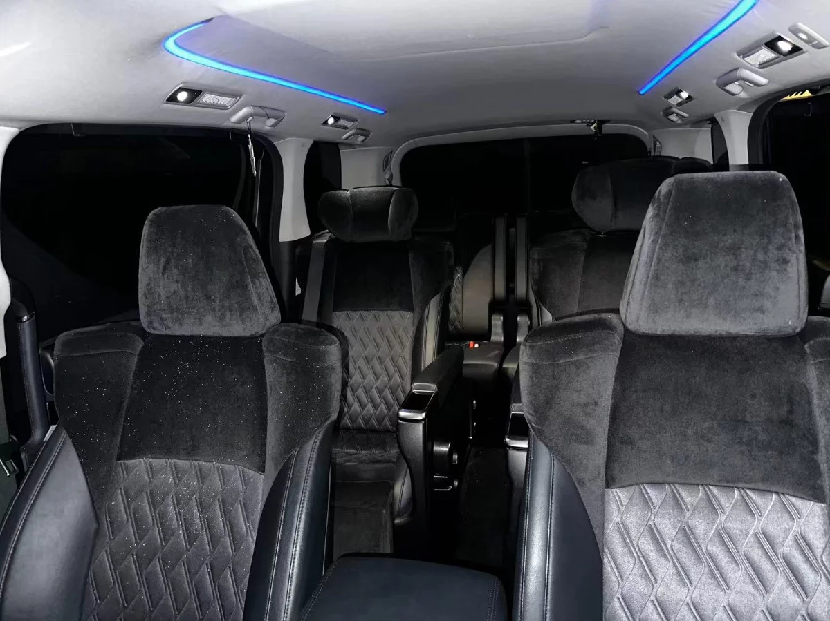 Toyota Alphard 2025 - Photo 3