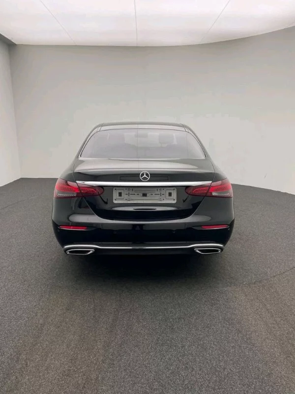 Mercedes-Benz Class E 2024 - Photo 2