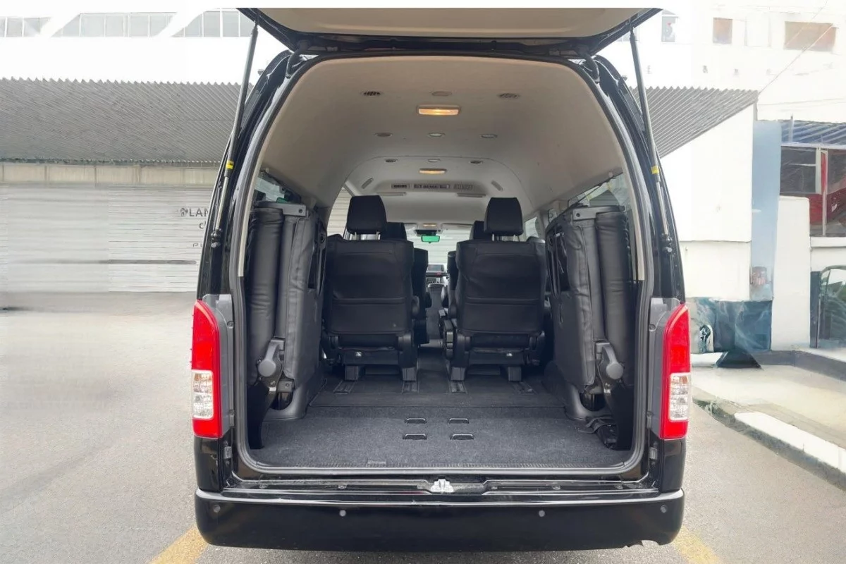 Toyota Hiace High Roof 2024 - Photo 3